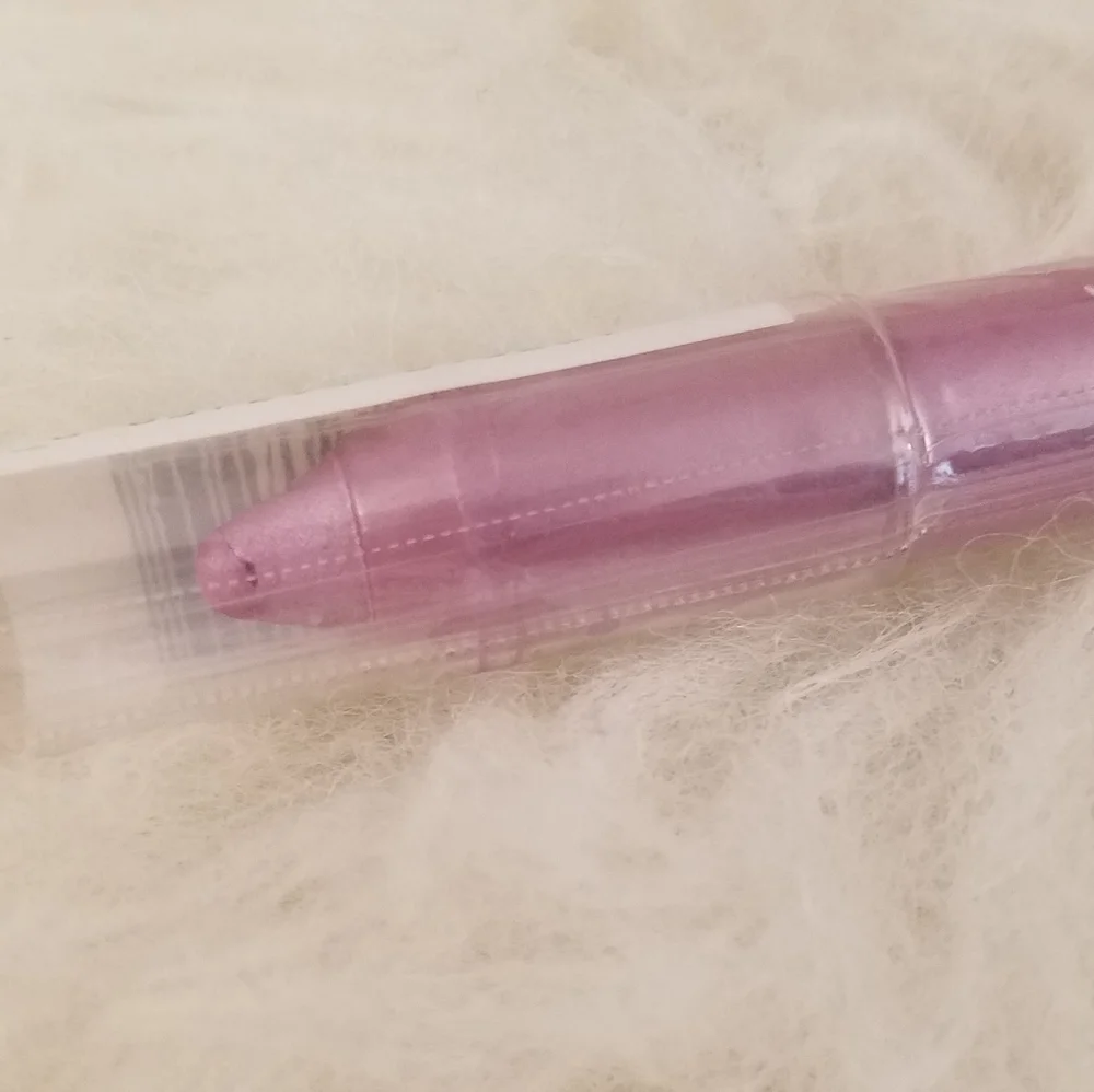 🆕 VS BEAUTY RUSH CHUBBY EYE STICK IN LILACQUER